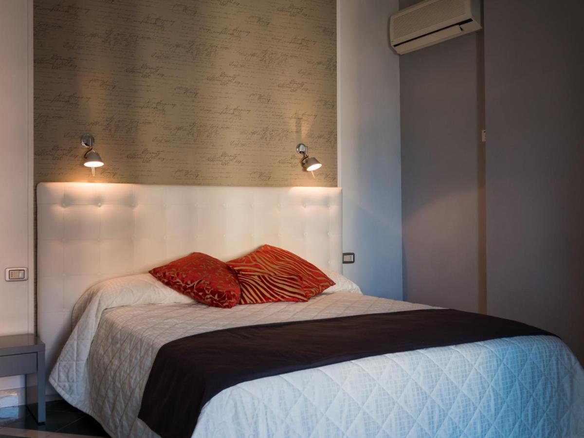 Hotel Metropol เซนีกัลเลีย ภายนอก รูปภาพ